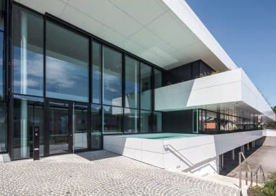 Balkongeländer aus Edelstahl für Einfamilienhaus in Wels