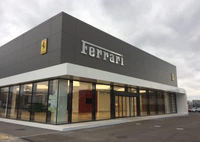 Team Pfeiffer Metallbau Wels bei der Arbeit